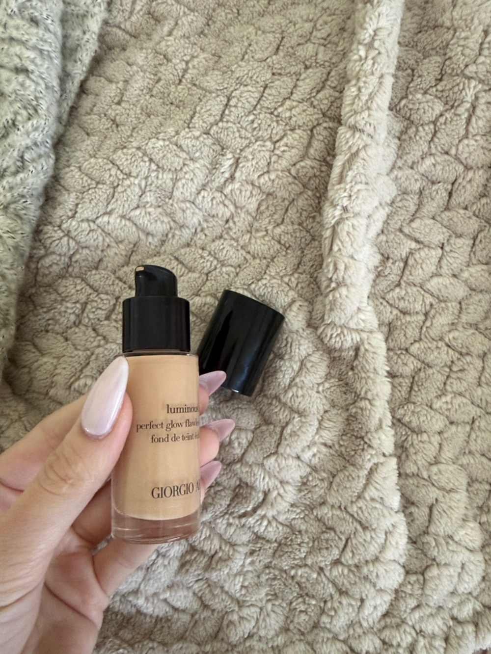 Armani Mini Luminous Silk Foundation - Picture 4 of 4